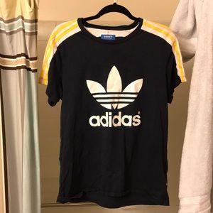 Adidas t-shirt